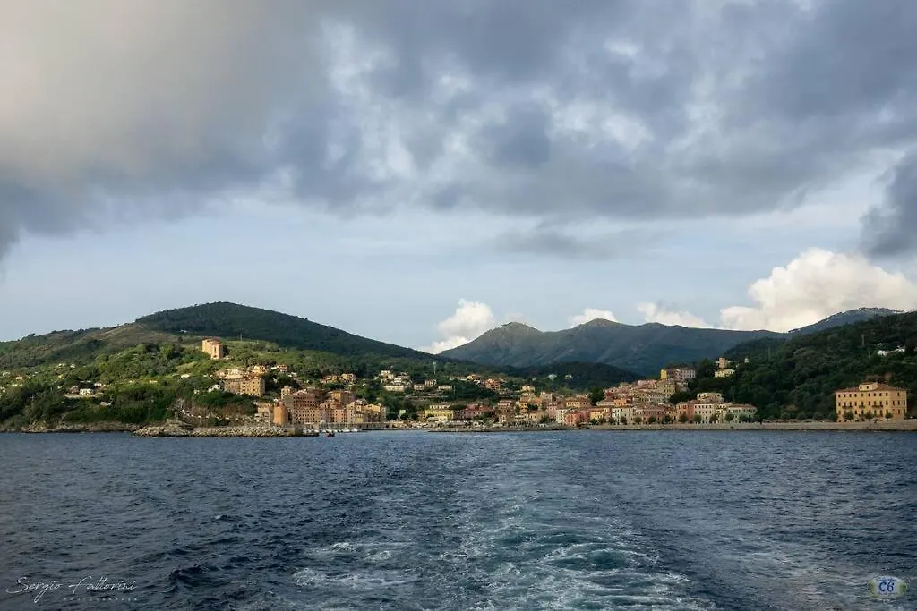 Cav La Ginestra Vistamare Elba Βίλα Rio dellʼElba 0*,  Ιταλία